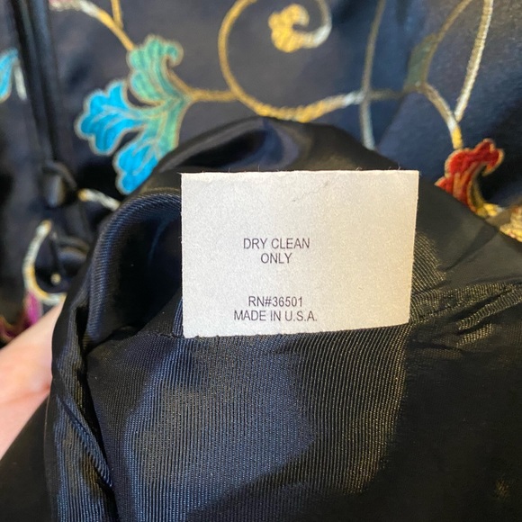 Mesmerize Embroidered/Painted Asian Silky Blazer Jacket - Picture 6 of 7